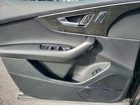 Used 2021 Audi Q7 3.0T Premium Plus w/ Premium Plus Package image 15