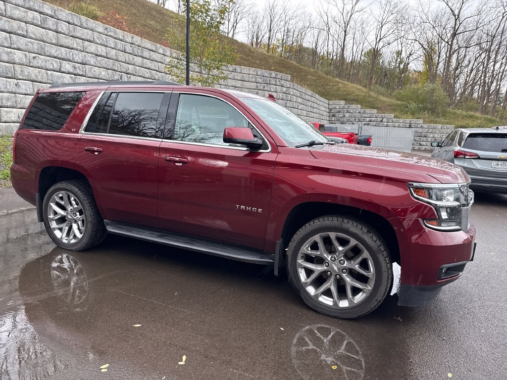 Used 2020 Chevrolet Tahoe LT w/ Luxury Package AWD/4WD image 3