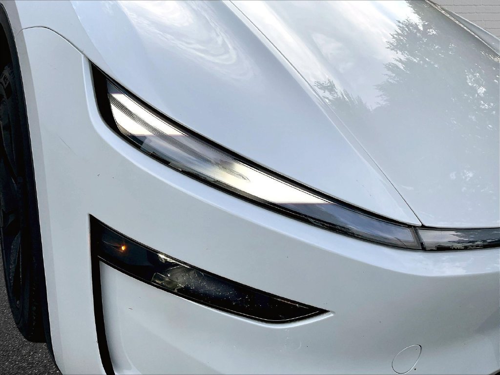 Used 2026 Tesla Model Y Long Range AWD/4WD image 22