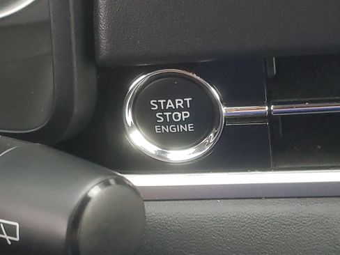 Used 2023 Mitsubishi Outlander SE AWD/4WD image 29