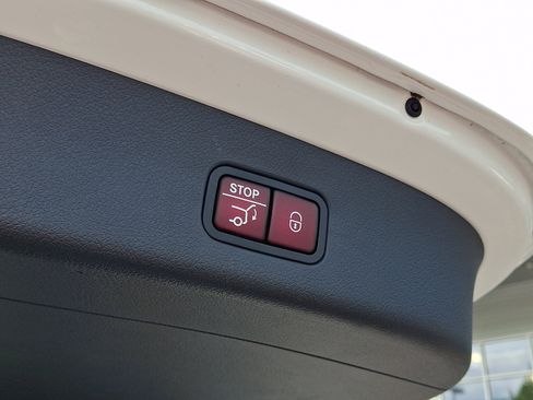 Certified 2023 Mercedes-Benz GLC 300 4MATIC image 28