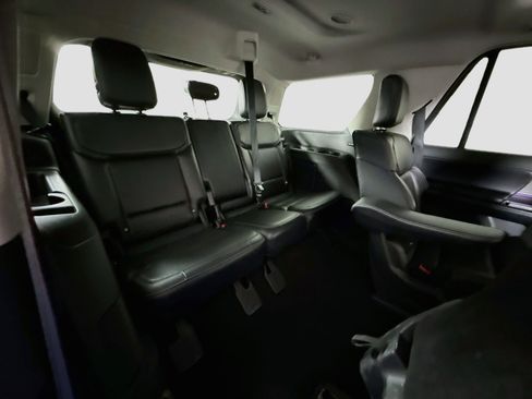 Used 2025 Ford Expedition Platinum AWD/4WD image 41