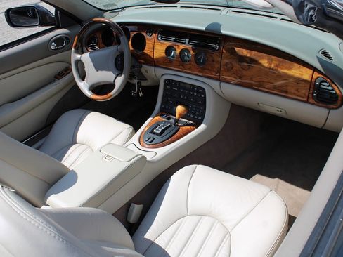 Used 2000 Jaguar XK8 Convertible RWD image 40