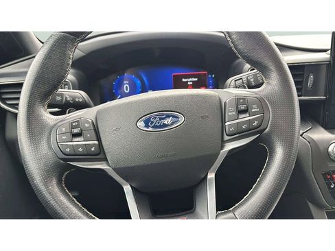 Used 2020 Ford Explorer ST w/ ST Street Pack image 17