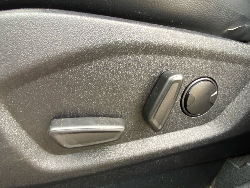 Used 2024 Ford Edge SEL AWD/4WD image 10