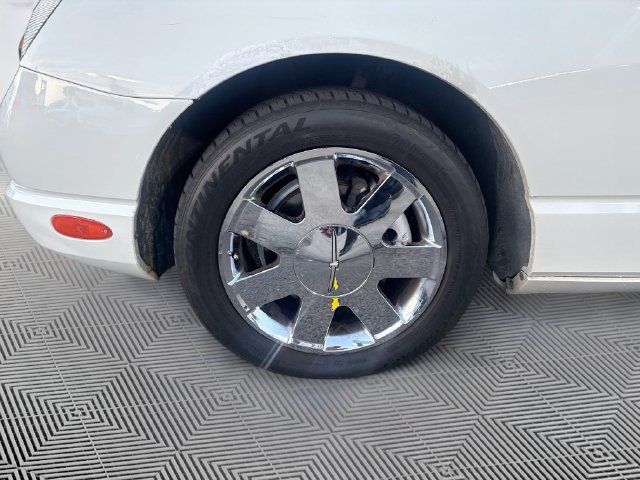 Used 2002 Ford Thunderbird RWD image 5