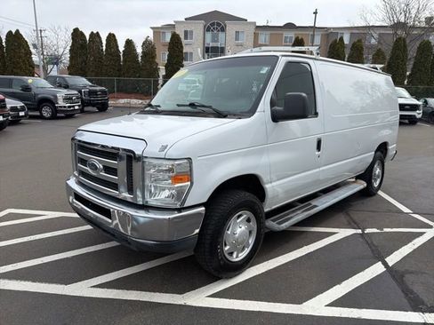 Used 2013 Ford E-250 and Econoline 250 w/ PWR Group image 3
