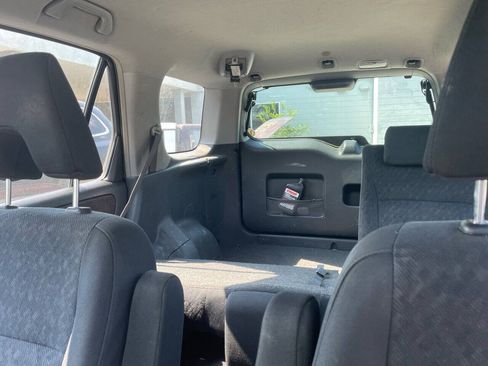 Used 2005 Honda CR-V LX image 14