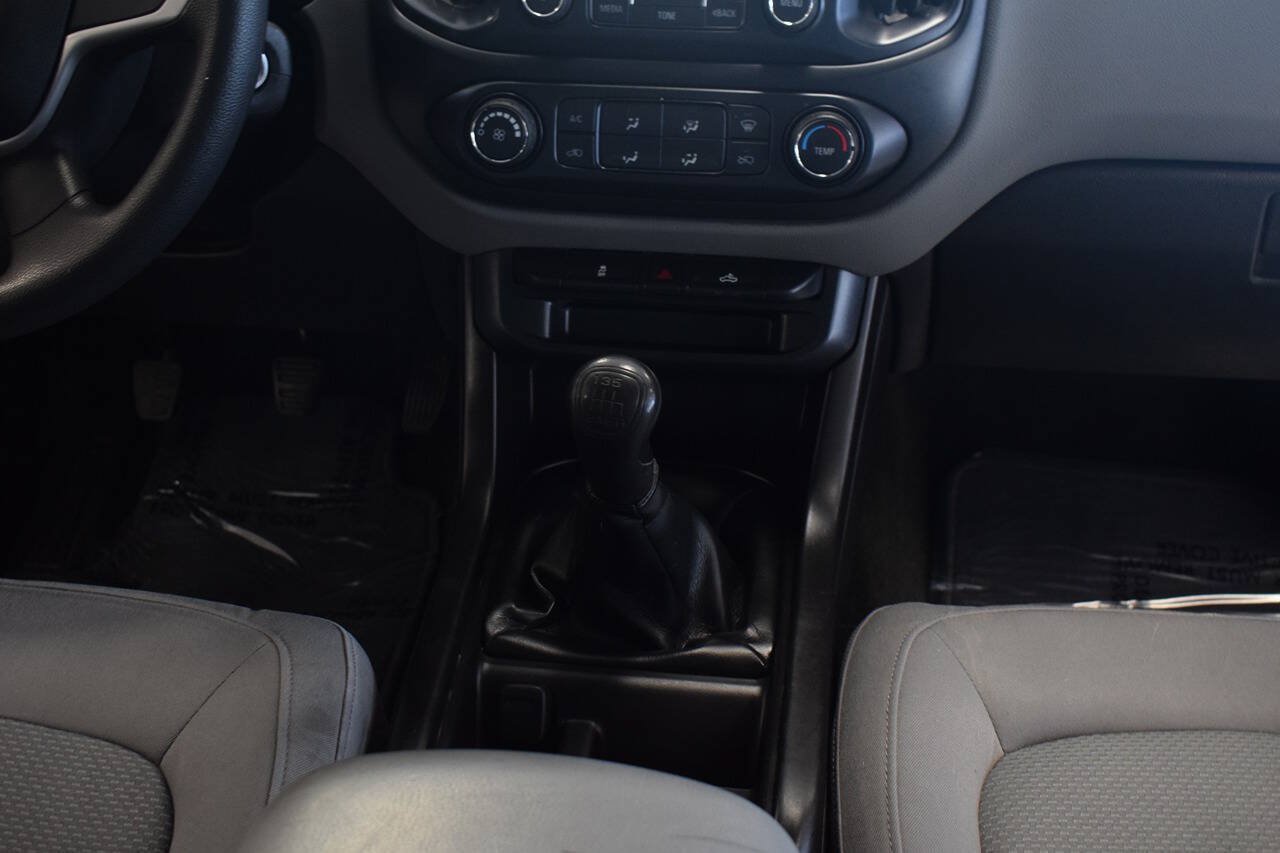 Used 2016 Chevrolet Colorado W/T RWD image 29