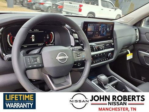 New 2026 Nissan Pathfinder SL image 4