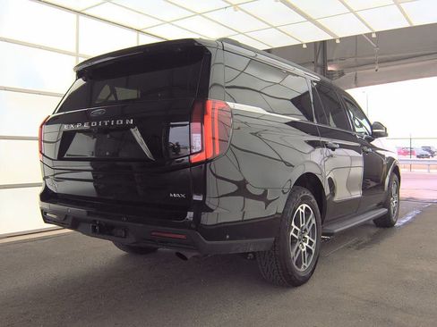Used 2025 Ford Expedition Max Active AWD/4WD image 4
