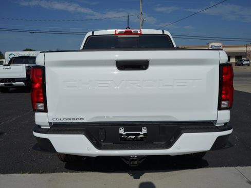 New 2025 Chevrolet Colorado LT w/ LT Convenience Package image 4
