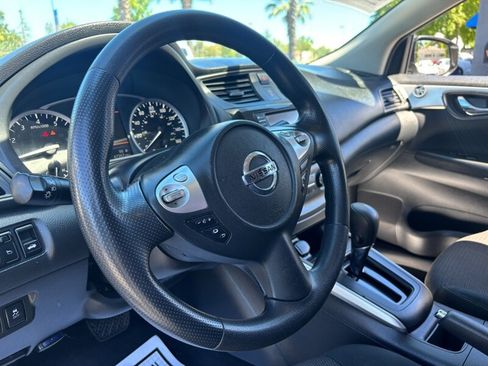 Used 2019 Nissan Sentra S FWD image 13