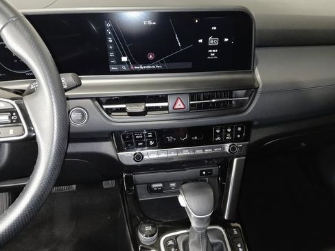 Used 2024 Kia Seltos SX w/ SX Sunroof Package image 19