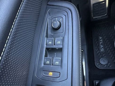 New 2026 Volkswagen Atlas Cross Sport SEL R-Line AWD/4WD image 15
