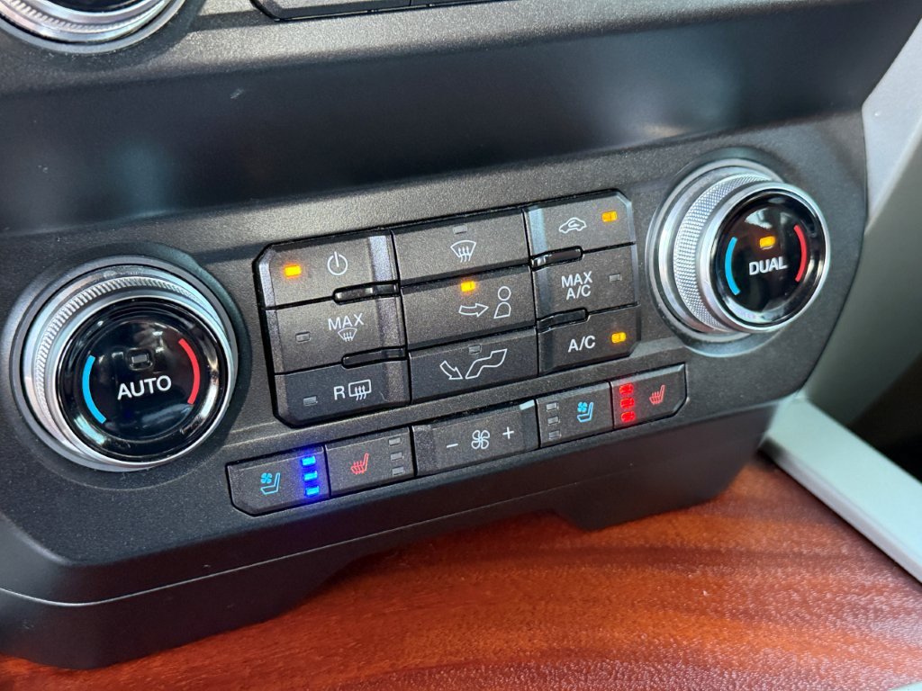 Used 2019 Ford F150 King Ranch w/ Equipment Group 601A Luxury AWD/4WD image 37