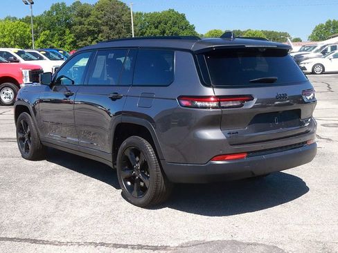 Used 2025 Jeep Grand Cherokee L Limited w/ Luxury Tech Group II AWD/4WD image 5