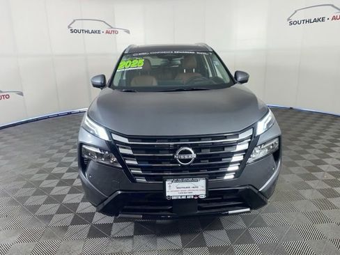 Used 2025 Nissan Rogue Platinum w/ Tech Package AWD/4WD image 3