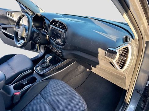 Used 2024 Kia Soul LX w/ Option Group 015 image 26