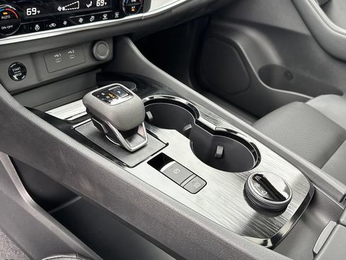 New 2026 Nissan Rogue SV w/ SV Premium Package AWD/4WD image 25
