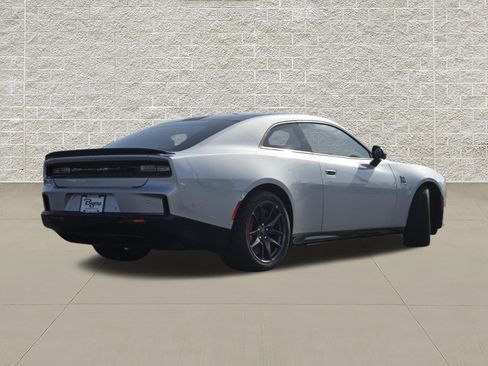 Used 2024 Dodge Charger Daytona Scat Pack w/ Plus Group AWD/4WD image 7