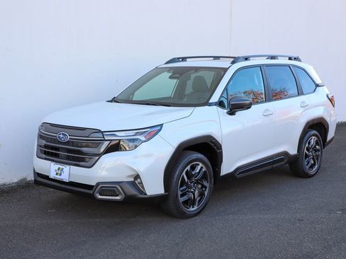 Used 2025 Subaru Forester Limited image 6