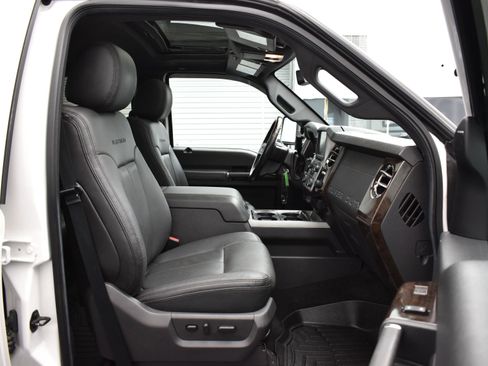 Used 2016 Ford F350 Platinum image 12