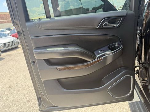 Used 2015 Chevrolet Suburban LT AWD/4WD image 18