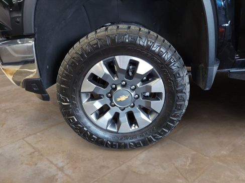 Used 2024 Chevrolet Silverado 2500 LT w/ Texas Edition AWD/4WD image 29