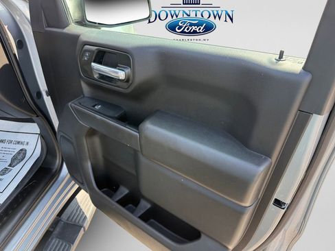 Used 2025 Chevrolet Silverado 1500 Custom Trail Boss w/ LPO, Dark Essentials Package AWD/4WD image 21