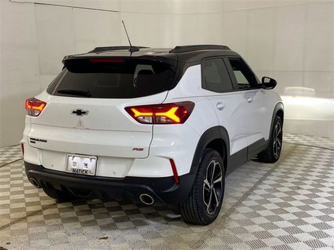 Used 2023 Chevrolet TrailBlazer RS w/ Sun and Liftgate Package image 17