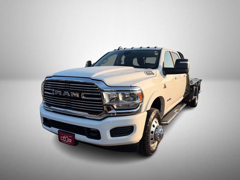 Used 2024 RAM 3500 Laramie AWD/4WD image 2