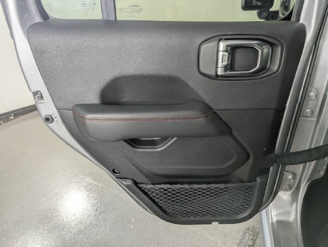Used 2020 Jeep Gladiator Rubicon w/ Dual Top Group AWD/4WD image 22