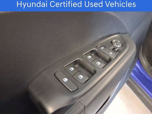 Certified 2025 Hyundai Venue SEL image 23