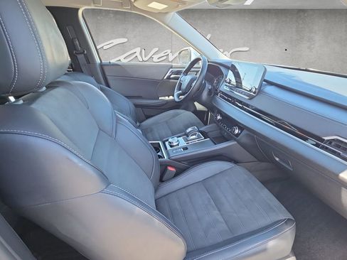 Used 2024 Mitsubishi Outlander FWD image 24