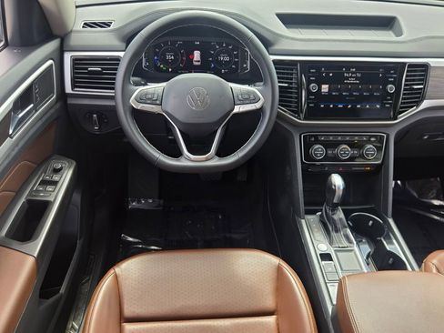 Certified 2022 Volkswagen Atlas SE FWD image 12