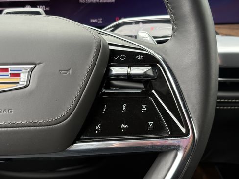 Used 2026 Cadillac Escalade ESV Platinum Luxury w/ LPO, Floor Liner Package AWD/4WD image 22
