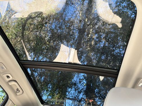 Certified 2023 Volvo XC60 B5 Core w/ Climate Package image 28