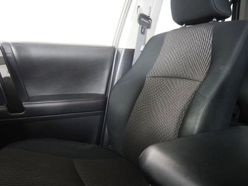 Used 2014 Toyota 4Runner Trail image 27