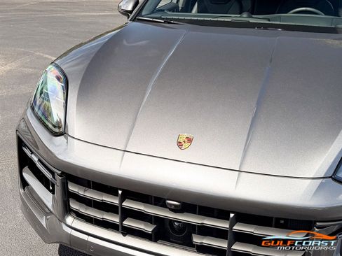 Used 2026 Porsche Cayenne GTS image 4