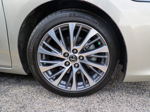 Used 2021 Lexus ES 350 w/ Premium Package image 12