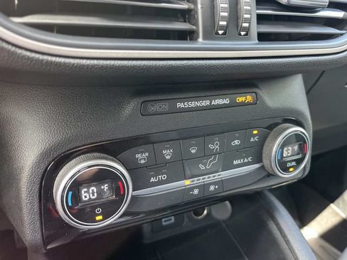 Used 2021 Ford Escape SE w/ Convenience Package FWD image 34