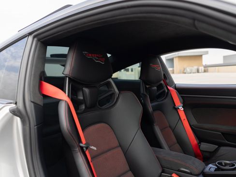 Used 2025 Porsche 911 GT3 RS RWD image 73
