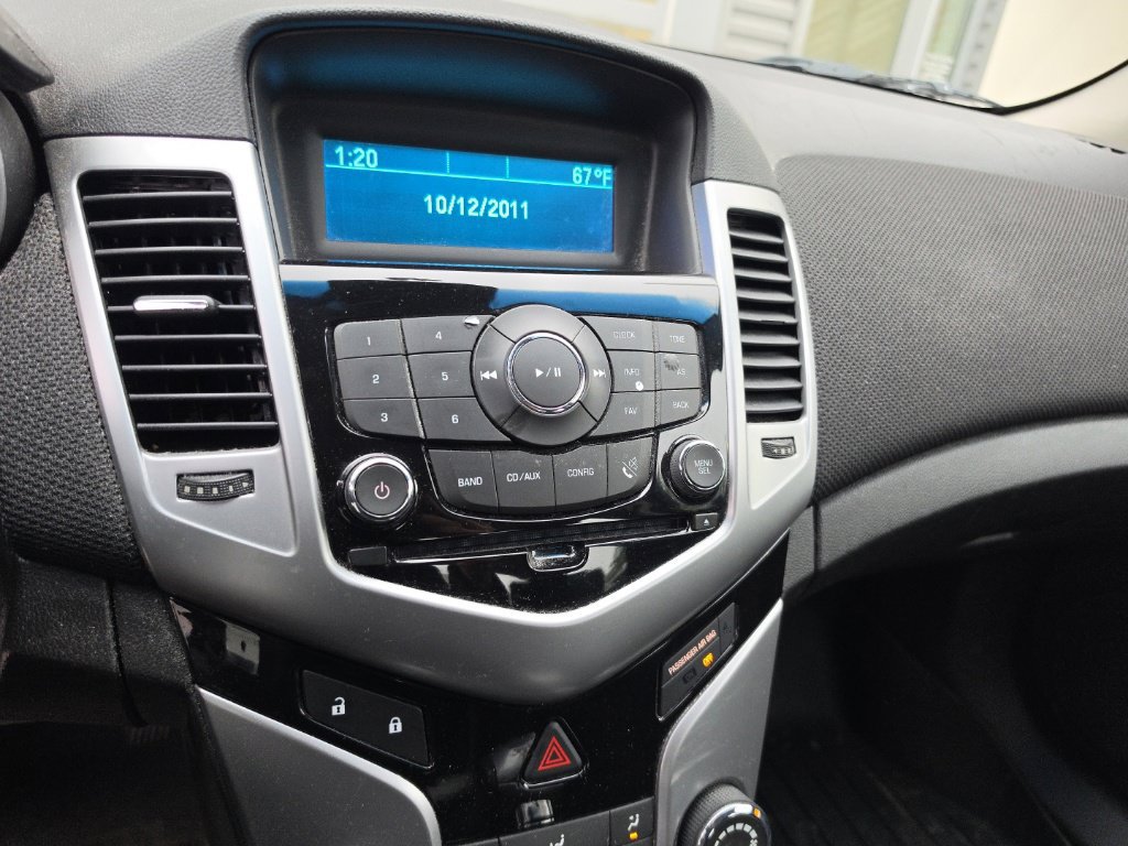 Used 2013 Chevrolet Cruze LT FWD image 14
