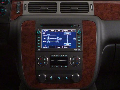 Used 2013 Chevrolet Suburban LTZ AWD/4WD image 13