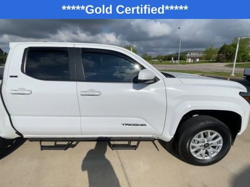 Certified 2024 Toyota Tacoma SR5 AWD/4WD image 3