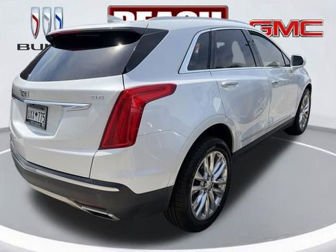 Used 2017 Cadillac XT5 Platinum AWD/4WD image 2