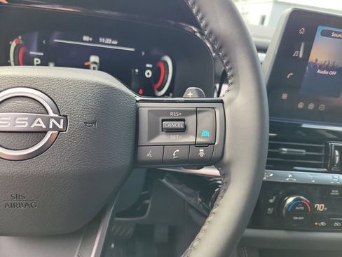 New 2026 Nissan Pathfinder Platinum FWD image 12