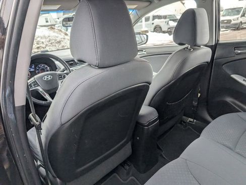 Used 2013 Hyundai Accent SE image 37