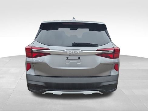 Used 2023 Kia Seltos LX image 7